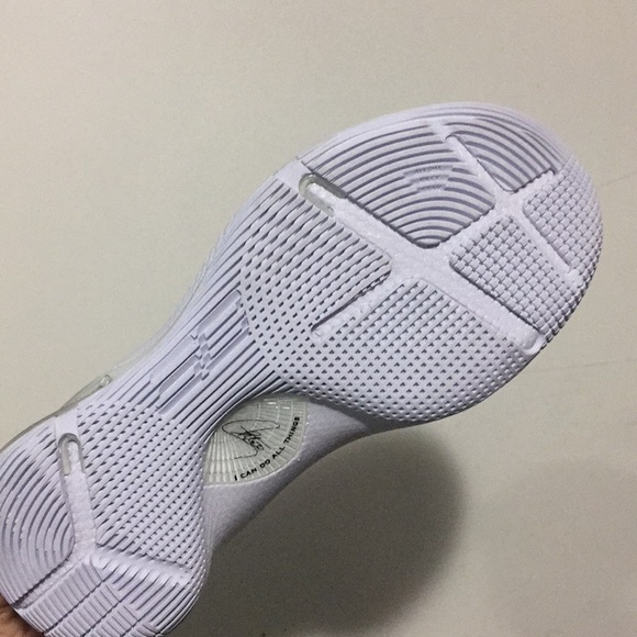 Curry 6 - Picture 4 of 4